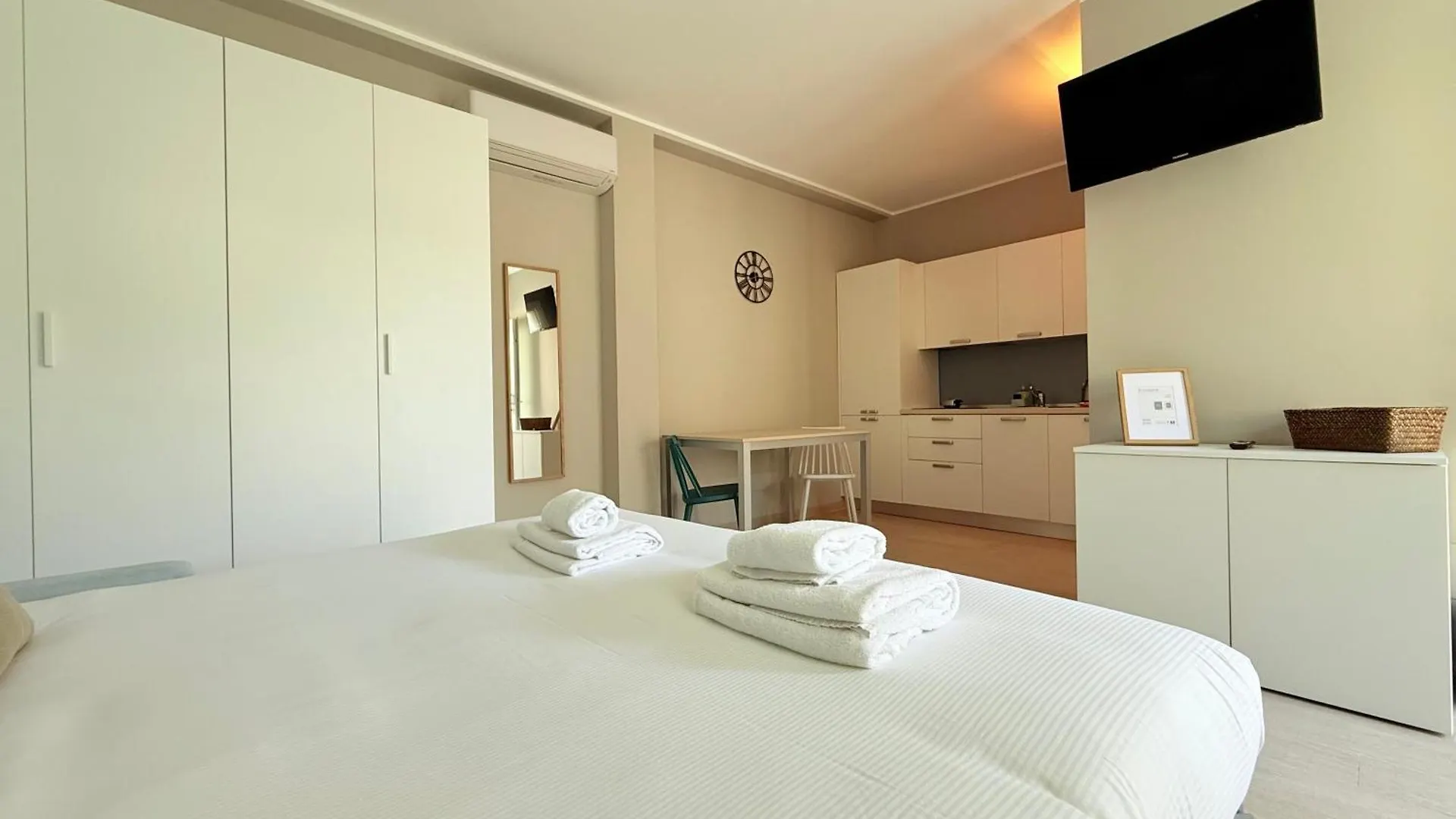 Il Giardino Degli Ulivi P1 Apartment Lissone Italy
